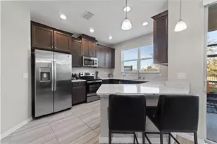 29913 Southwell Ln, Wesley Chapel, FL 33543 - Photo 7
