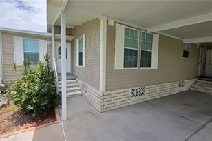 36740 Strand Dr, Zephyrhills, FL 33542 - Photo 3