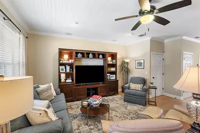 225 49th Avenue N, Saint Petersburg, FL 33703 - Photo 5