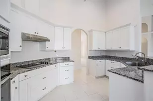 2127 Lagoon Dr, Dunedin, FL 34698 - Photo 5