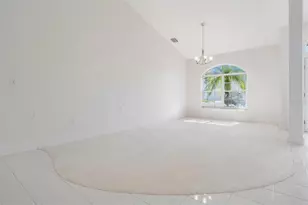 2127 Lagoon Dr, Dunedin, FL 34698 - Photo 11