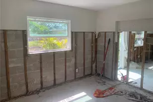 3927 Huntington St NE, Saint Petersburg, FL 33703 - Photo 7