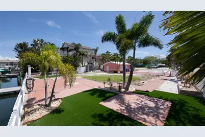 11855 1st Street E, Treasure Island, FL 33706 - Photo 7