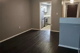 3592 Lake Bayshore Dr, Bradenton, FL 34205 - Photo 7