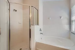 6921 Waterbrook Ct, Gibsonton, FL 33534 - Photo 15