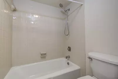 5940 Pelican Bay Plaza S #406, Gulfport, FL 33707 - Photo 21