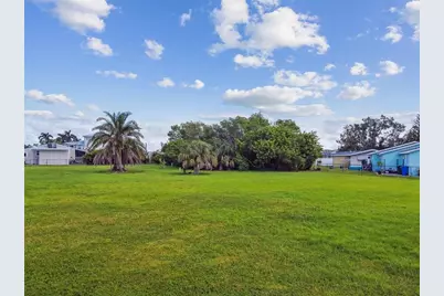 W Shell Point Road, Ruskin, FL 33570 - Photo 1