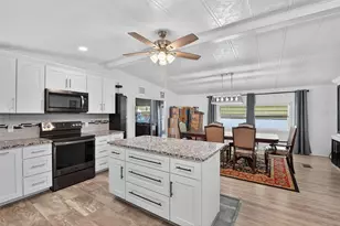 3850 Sarah Dr, Wesley Chapel, FL 33543 - Photo 7