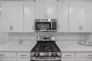 17334 Holly Wl Ave, Wimauma, FL 33598 - Photo 9