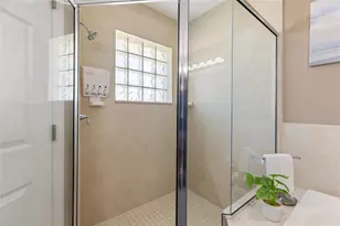 141 175th Ave E, Redington Shores, FL 33708 - Photo 19