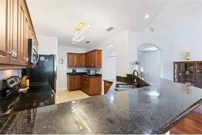 141 175th Avenue E, Redington Shores, FL 33708 - Photo 13