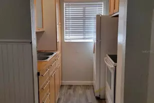 330 20th Ave S, Saint Petersburg, FL 33705 - Photo 7