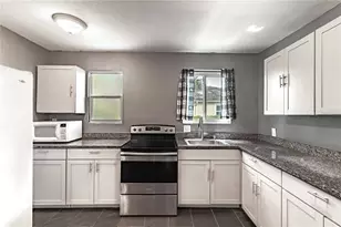 762 30th Ave, Saint Petersburg, FL 33705 - Photo 7