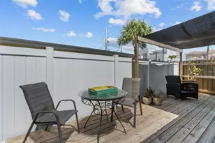 7950 Causeway Blvd N, Saint Petersburg, FL 33707 - Photo 9