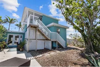 7950 Causeway Boulevard N, Saint Petersburg, FL 33707 - Photo 11