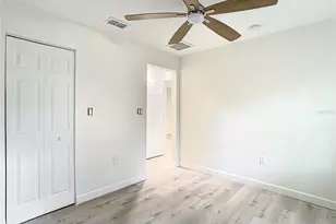 2101 E Ellicott St, Tampa, FL 33610 - Photo 11