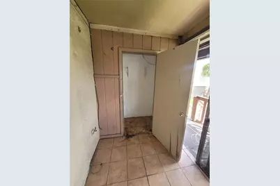 303 E Whitehall Court #C, Tampa, FL 33604 - Photo 15