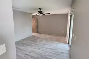 303 E Whitehall Ct, Tampa, FL 33604 - Photo 7