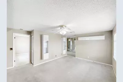 3265 40th Way S #E, Saint Petersburg, FL 33711 - Photo 9