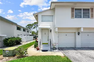 3265 40th Way S, Saint Petersburg, FL 33711 - Photo 5
