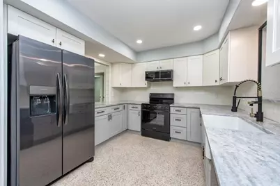 3700 Alabama Avenue NE, Saint Petersburg, FL 33703 - Photo 9