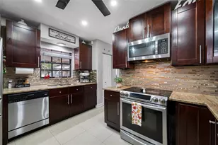 8309 W Elm St, Tampa, FL 33615 - Photo 21