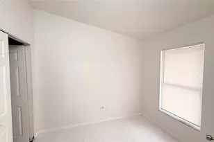 7715 Gulf Ct, Temple Terrace, FL 33637 - Photo 9