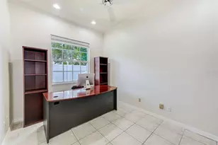 13510 Oak Run Ct, Seminole, FL 33776 - Photo 23