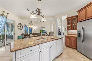 10096 Southern Breeze Ct, Weeki Wachee, FL 34613 - Photo 11