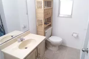 390 301 Blvd W, Bradenton, FL 34205 - Photo 9