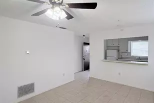 390 301 Blvd W, Bradenton, FL 34205 - Photo 7