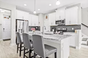 9237 Fox Sparrow Rd, Tampa, FL 33626 - Photo 5