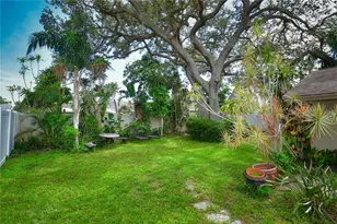 11990 104th Ave, Largo, FL 33778 - Photo 21