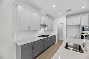 6218 Hidden Br Dr, Apollo Beach, FL 33572 - Photo 7