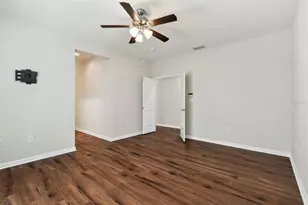 8320 Manor Club Cir, Tampa, FL 33647 - Photo 5