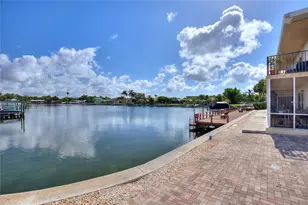 3753 46th Ave S, Saint Petersburg, FL 33711 - Photo 3