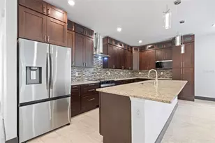 8421 Marlanas Pl, Tampa, FL 33637 - Photo 7