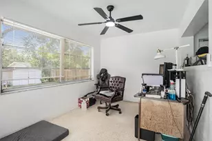 11830 86th Ave, Seminole, FL 33772 - Photo 9