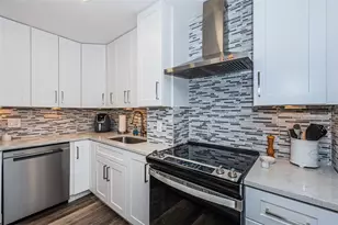 4900 Brittany Dr S, Saint Petersburg, FL 33715 - Photo 17