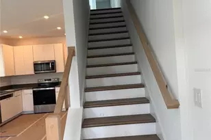 2313 W Spruce St, Tampa, FL 33607 - Photo 9