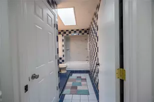 5712 S 20th Ave S, Tampa, FL 33619 - Photo 13