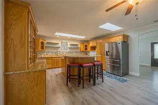 5712 S 20th Ave S, Tampa, FL 33619 - Photo 5