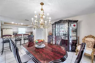 2182 Corinne Ct S, Saint Petersburg, FL 33712 - Photo 9