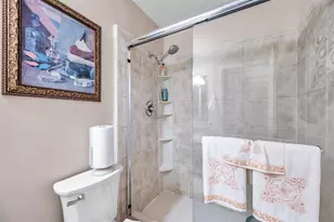 2182 Corinne Ct S, Saint Petersburg, FL 33712 - Photo 23