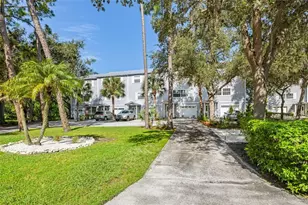 556 Ryans Woods Ln, Palm Harbor, FL 34683 - Photo 1
