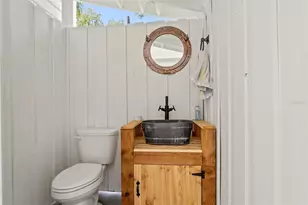 8107 N River Shore Dr, Tampa, FL 33604 - Photo 39