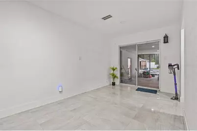 13002 E Wheeler Road, Dover, FL 33527 - Photo 11