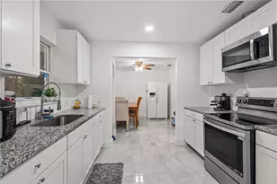 13002 E Wheeler Rd, Dover, FL 33527 - Photo 9