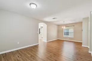 7842 Carriage Pointe Dr, Gibsonton, FL 33534 - Photo 9