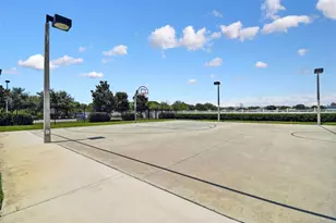 7842 Carriage Pointe Dr, Gibsonton, FL 33534 - Photo 37